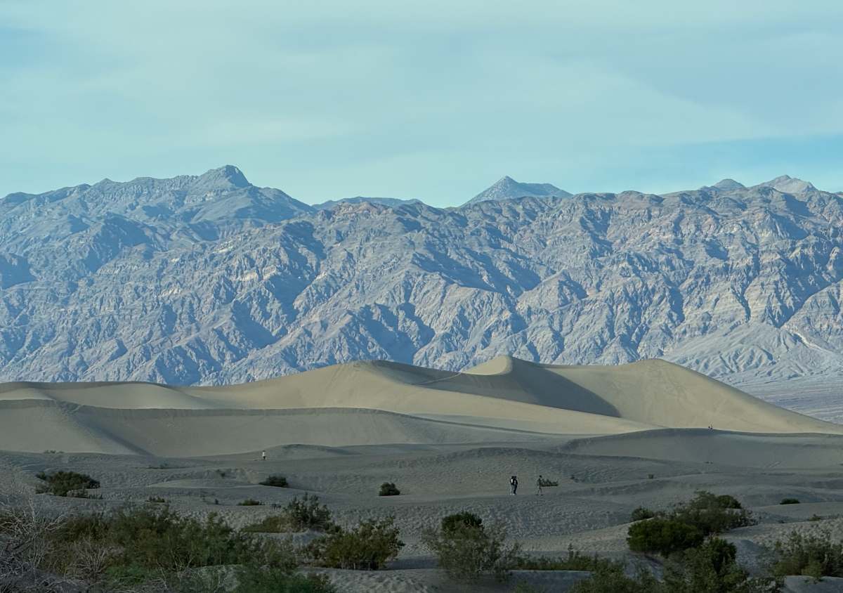 Mesquite Flatin hiekkadyynit Kuolemanlaaksossa, Kaliforniassa.