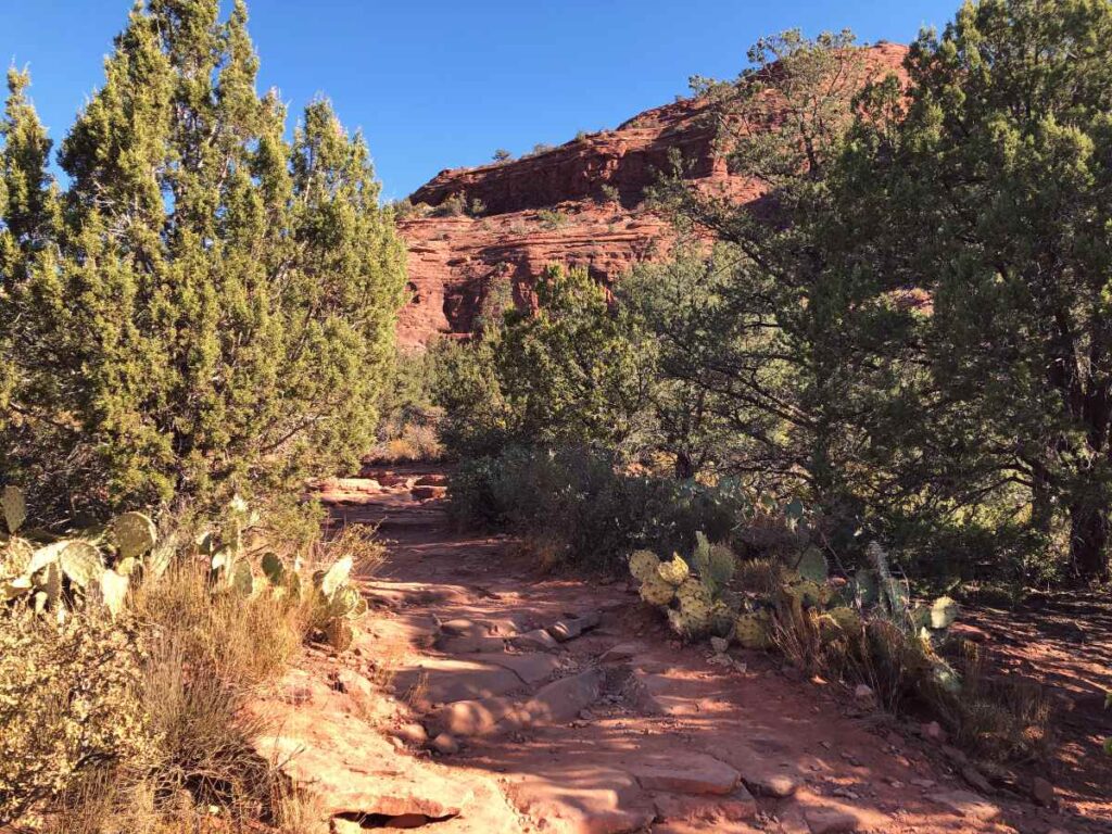 Sugarloaf Loop Hiking Sugarloaf Loop Trail in Sedona, Arizona - Gone with the Gastons