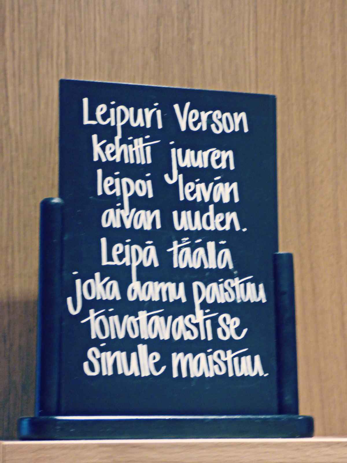 Leipuri Verson runokyltti Hotelli Verson aamiaisella.