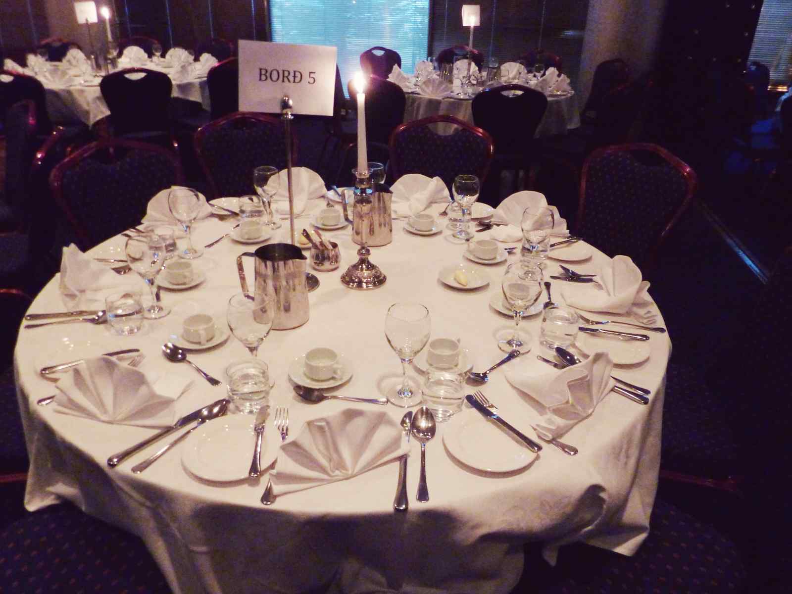 A table in the banquet hall