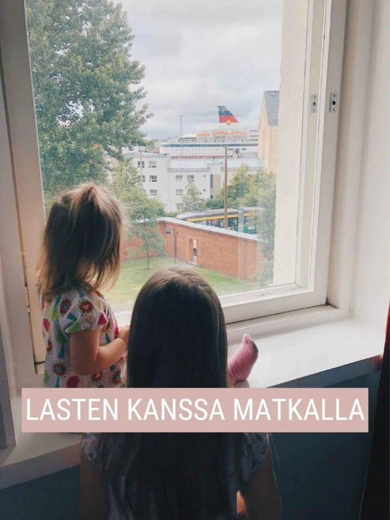 Postaukset lasten kanssa matkustamisesta.