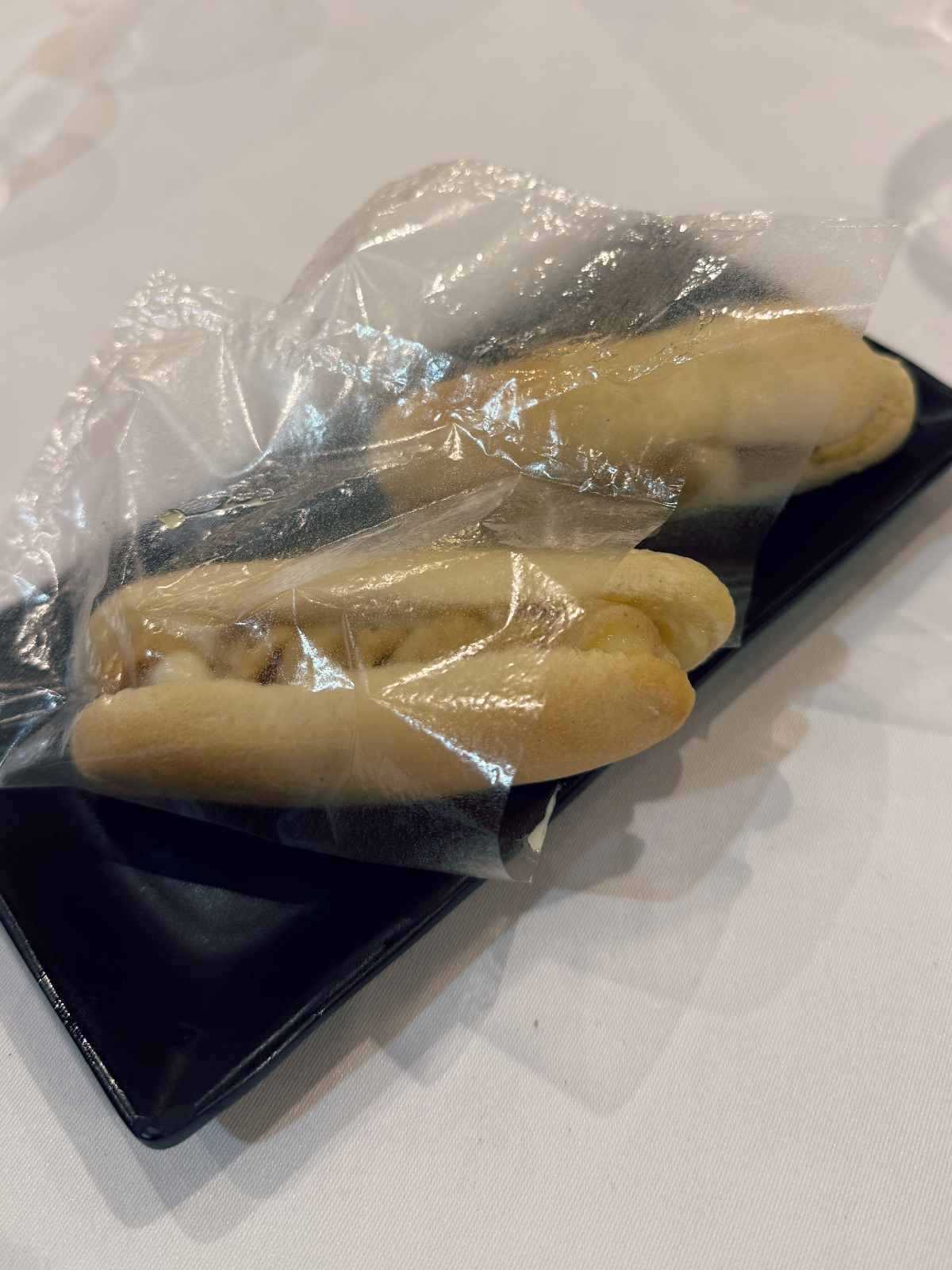 Minipatongit ja niiden syötävät pussit Los Zagales -ravintolassa Espanjan Valladolidissa.
